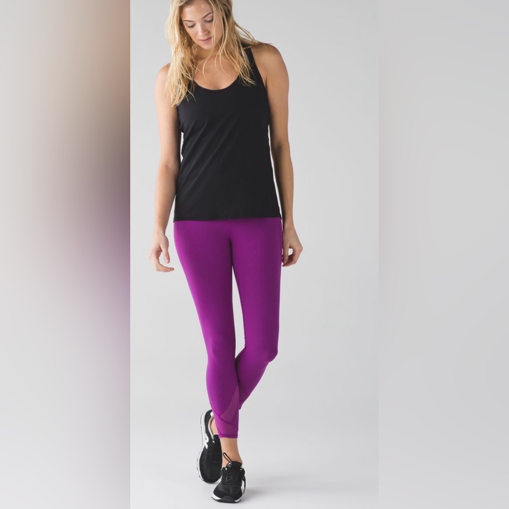 LULULEMON Tranquil Tight Regal Plum Size:8
Mesh Panels